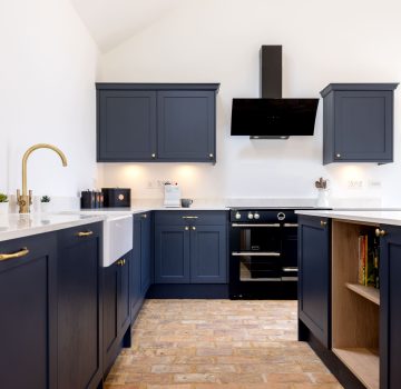 Stylish Shaker Kitchen in Slate Blue