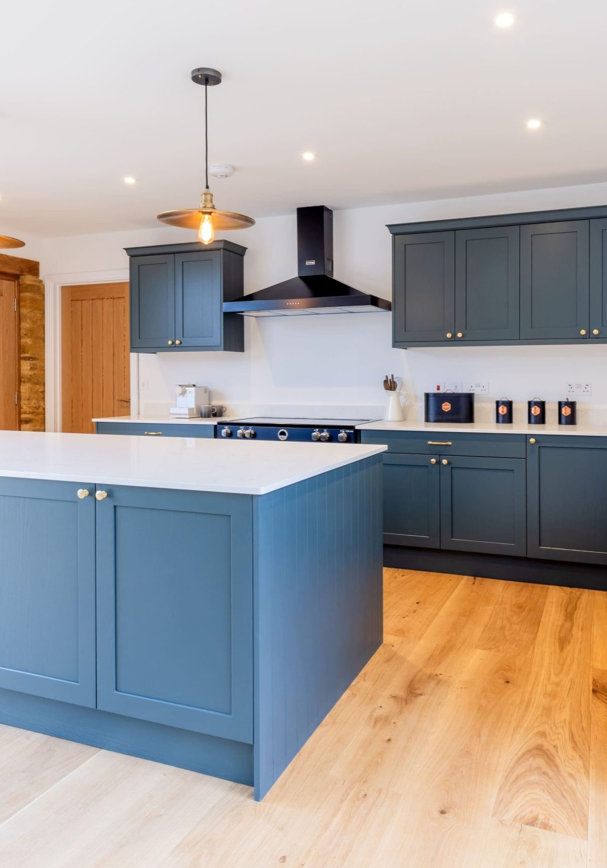 Stylish Shaker Kitchen in Slate Blue